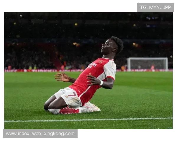 阿森纳找准肋部空当突击，马丁内利劲射被挡